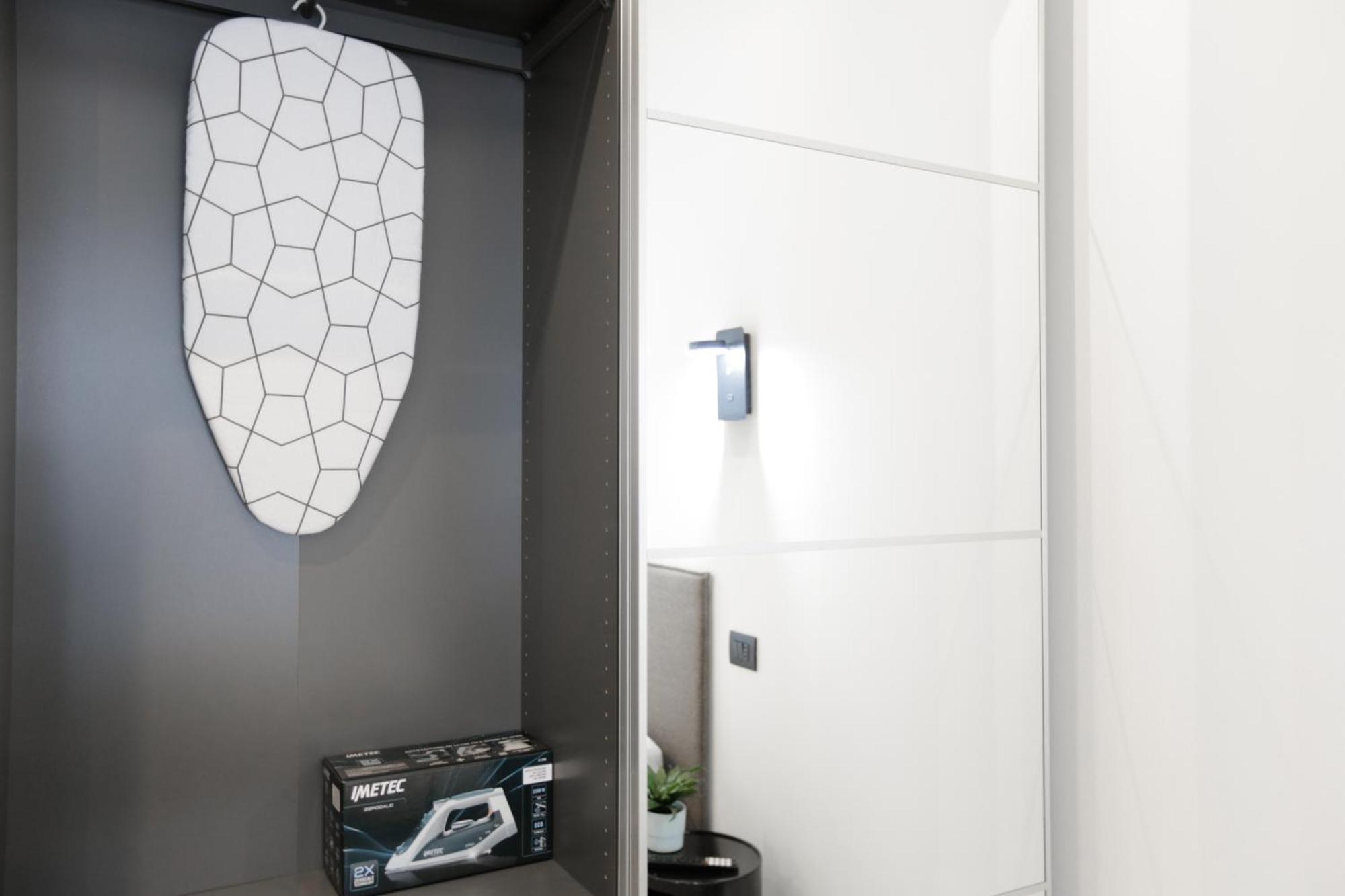 New Modern Flat 10 Minutes Walk From Central Station Milaan Buitenkant foto